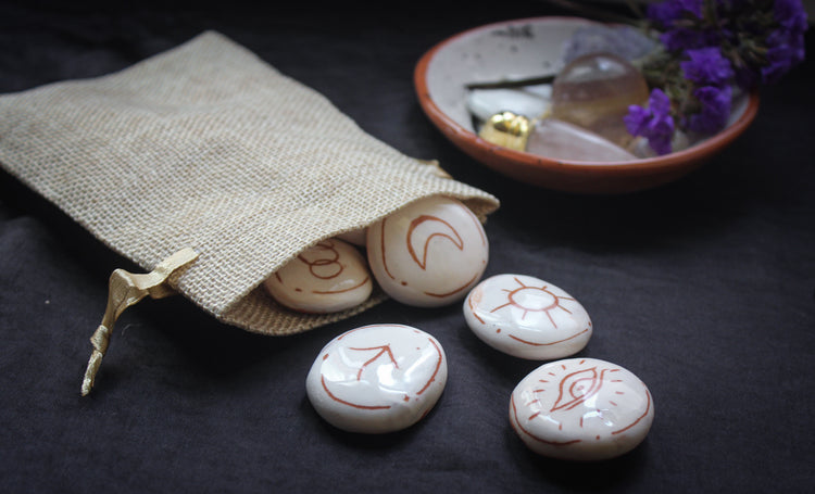 Runes divinatoires