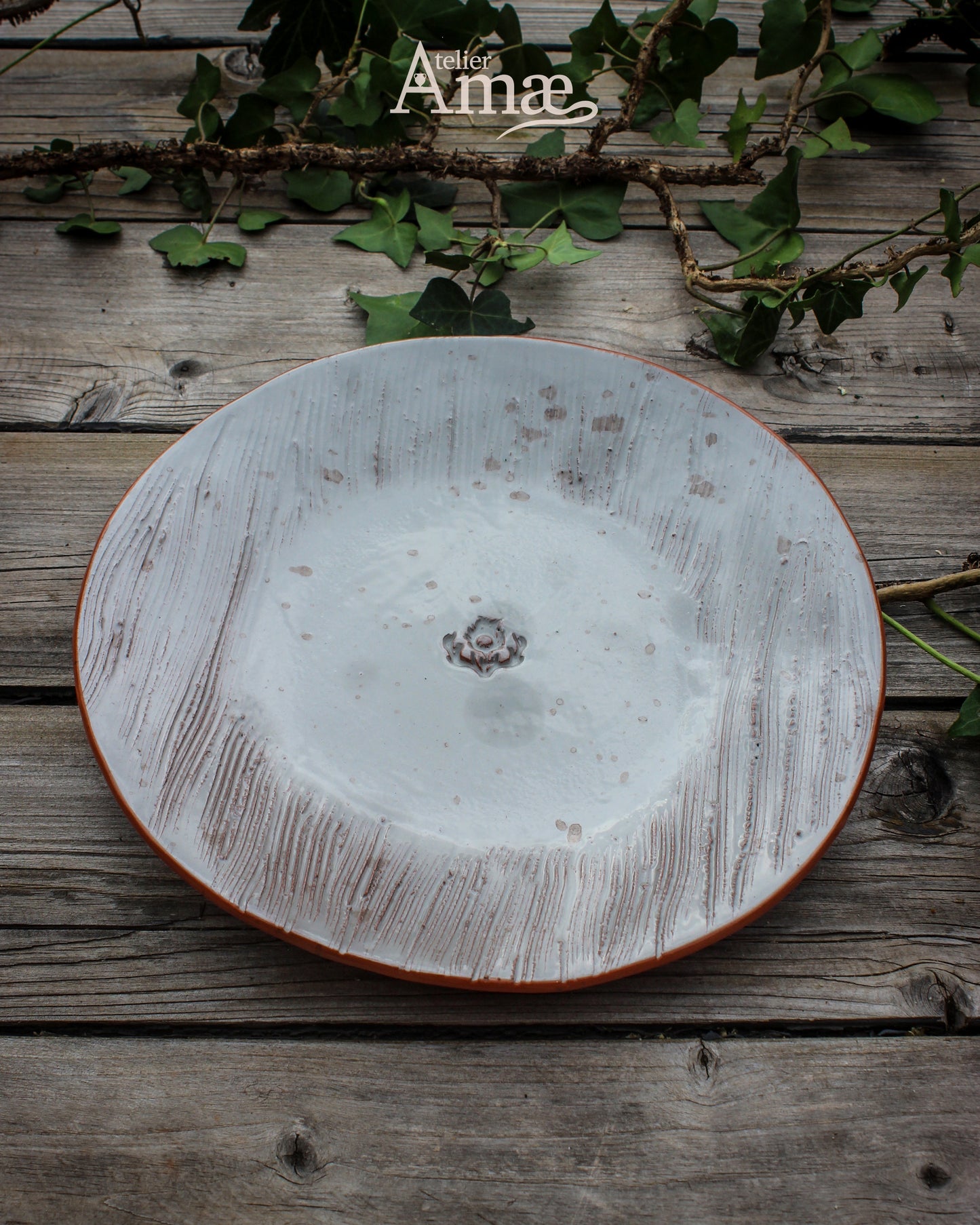 Assiette plate Vieux Chêne - Céramique artisanale - Esprit de la forêt