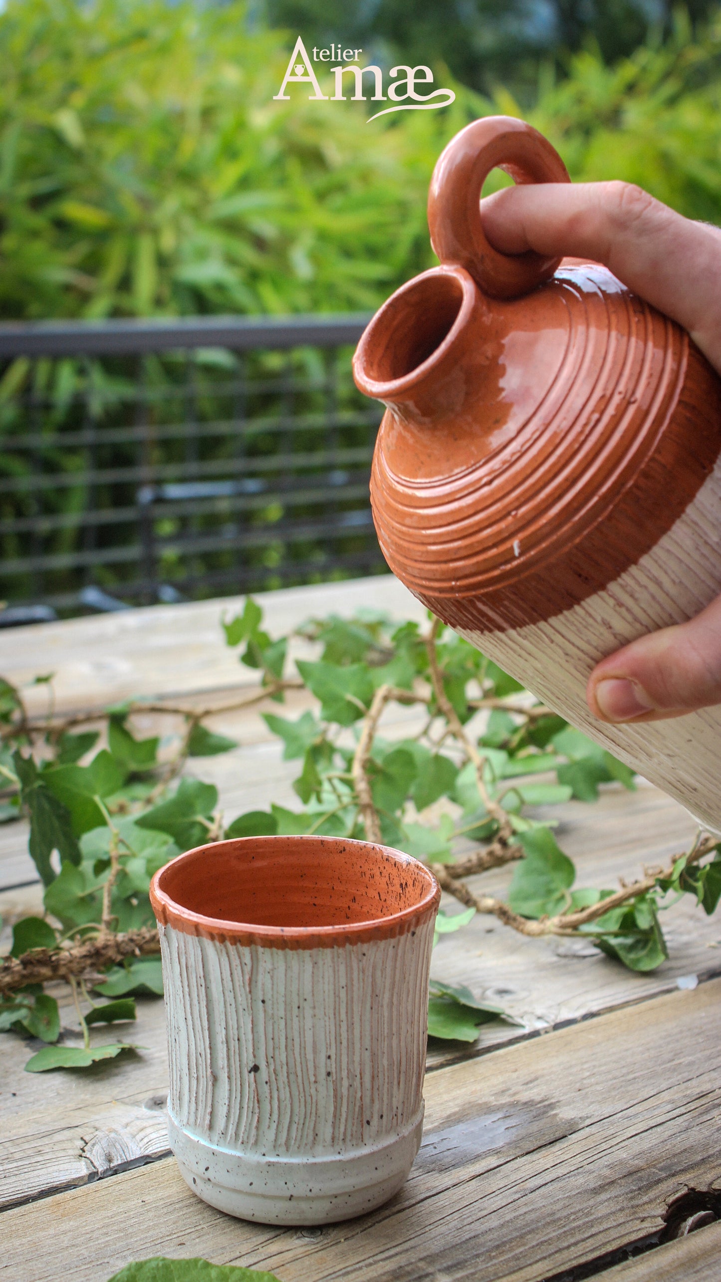 Carafe en terre cuite artisanale - Céramique fait main - Vieux Chêne