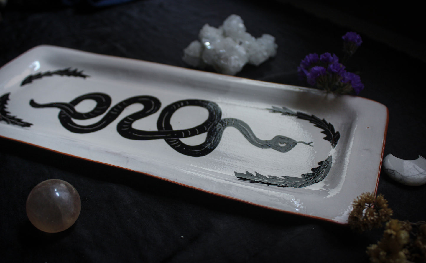 plat plateau serpent en céramique