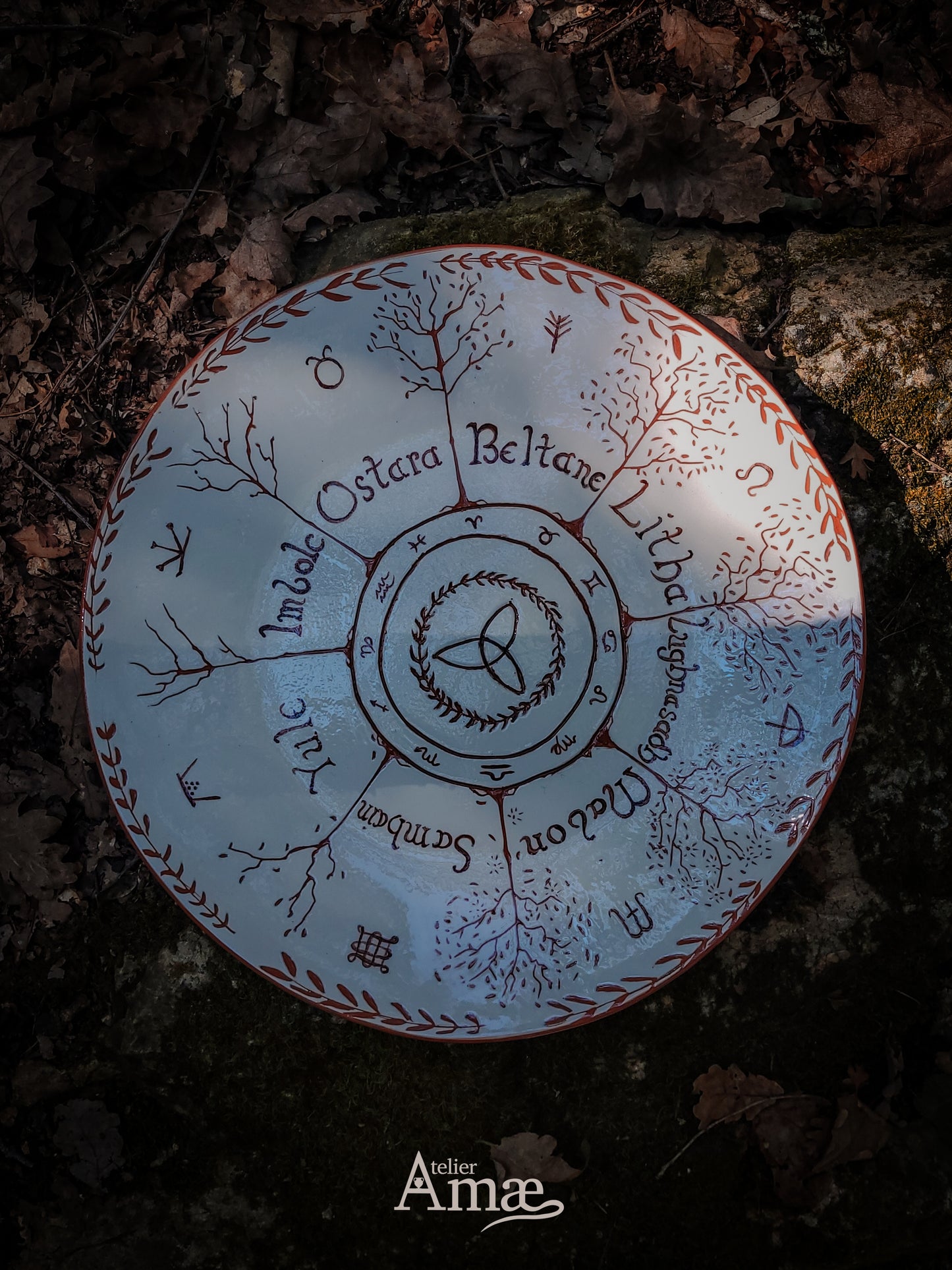 Grand Plat en Céramique - La roue de l'année - Fait main